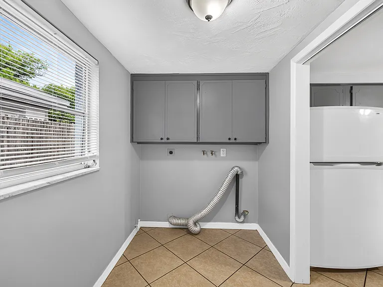7605 Ilex Dr — Photo 12