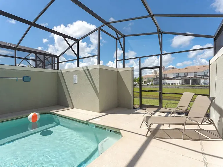 Romeo Cir — Photo 2