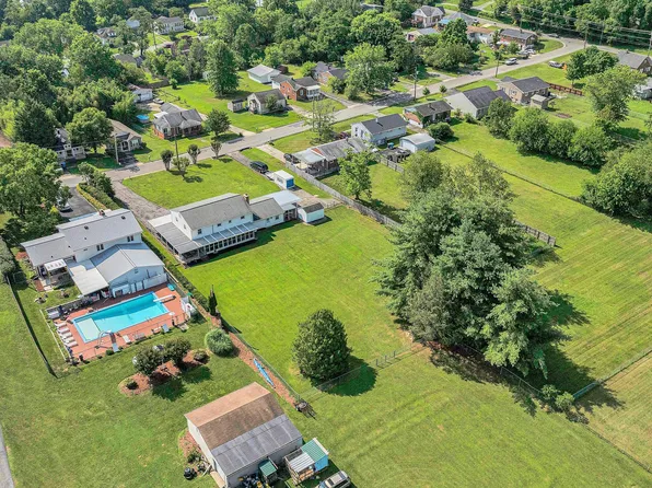 3707 Springvale St SE, Roanoke, VA 24014