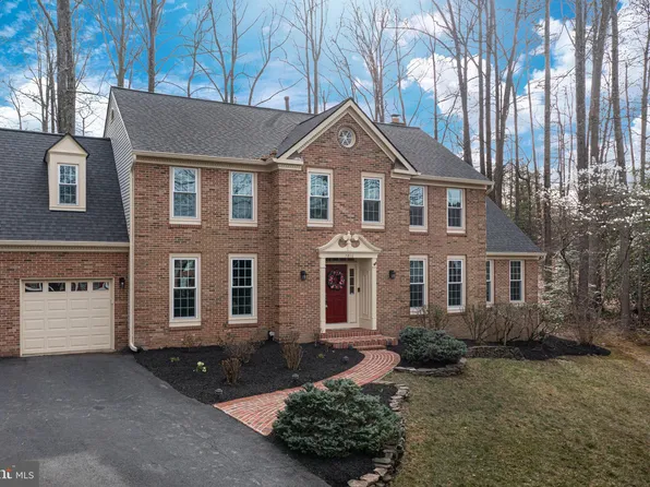 7816 S Valley Dr, Fairfax Station, VA 22039