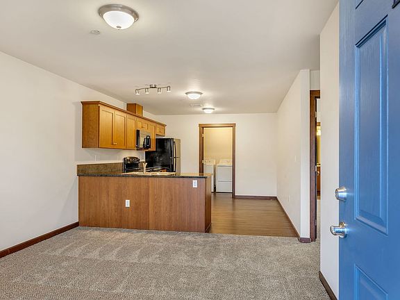 5th image of 1563 SE Honeysuckle Loop Unit C