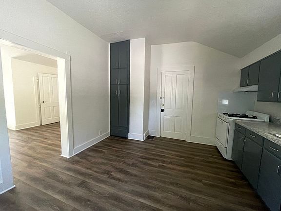 3rd image of 1121 S 9th St APT 4