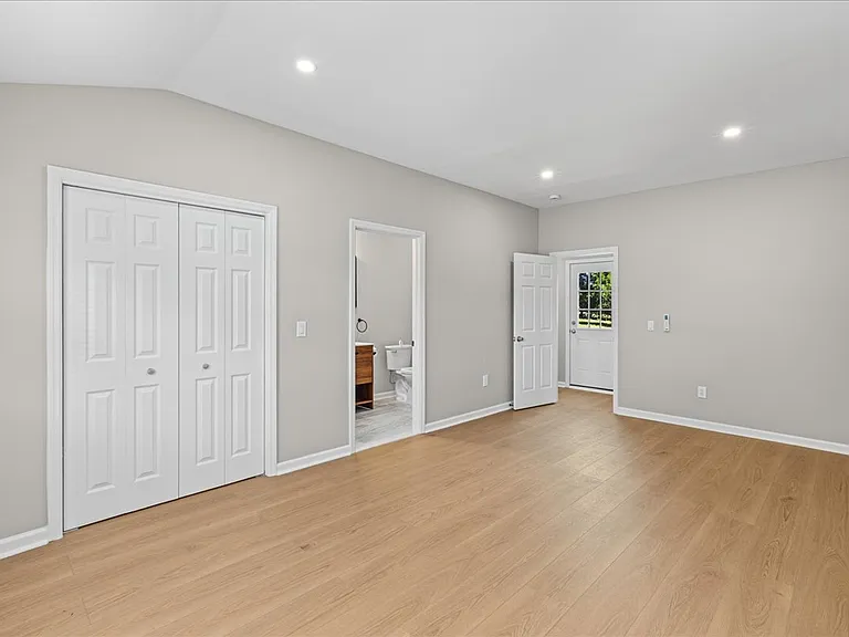 1 Spruce Ln — Photo 15