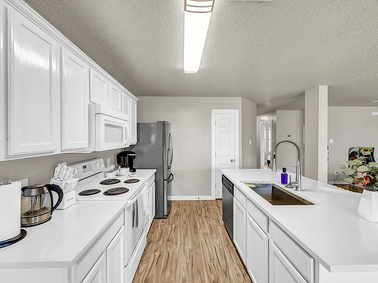 9924 George Washington Dr — Photo 10
