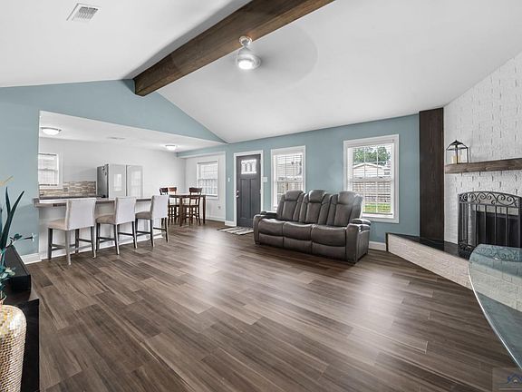 3rd image of 215 Cypress Village Dr