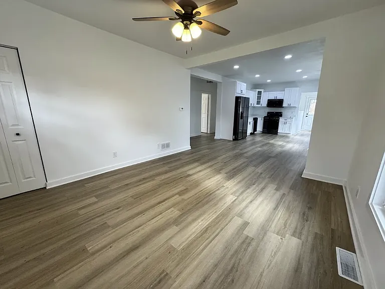 817 Painter St — Photo 2