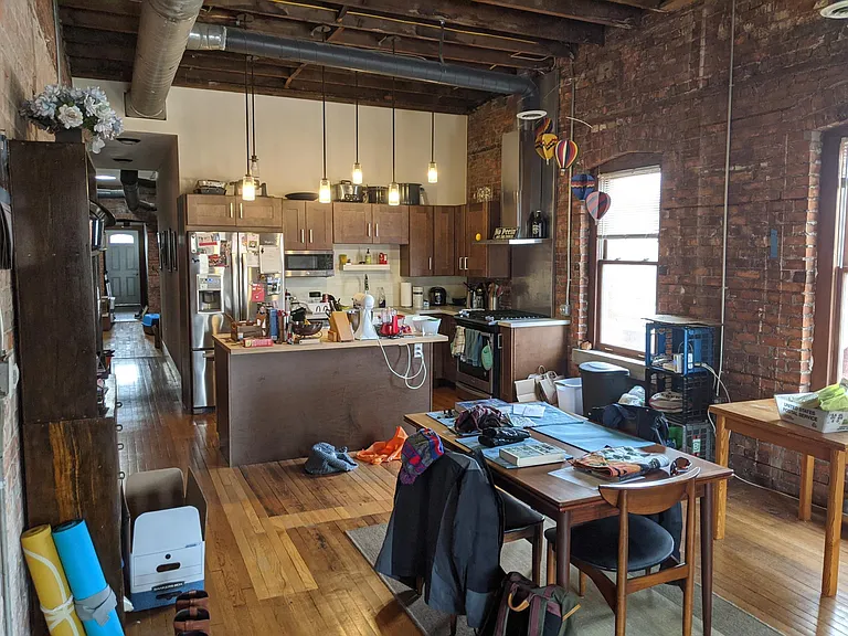 Dining/Kitchen