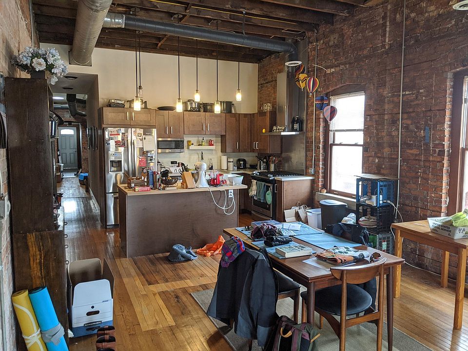Dining/Kitchen