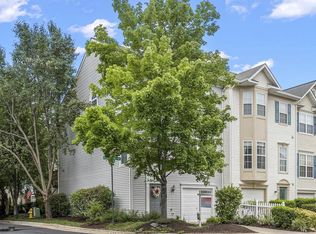 100 Cahill Dr, Alexandria, VA 22304