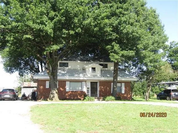 409 N 9th St, Marlow, OK 73055