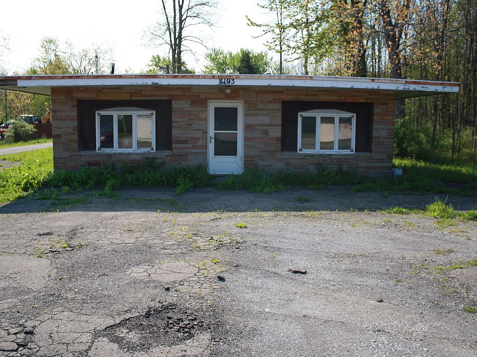 2nd image of 8193 Erie Rd