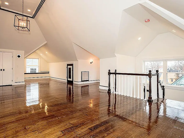 27 Howland St #Penthouse 1 — Photo 12