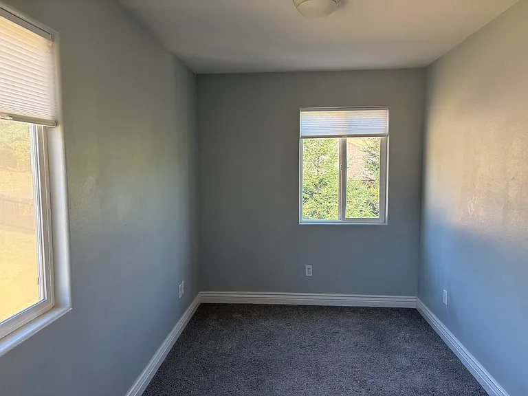 Upstairs 2nd bedroom