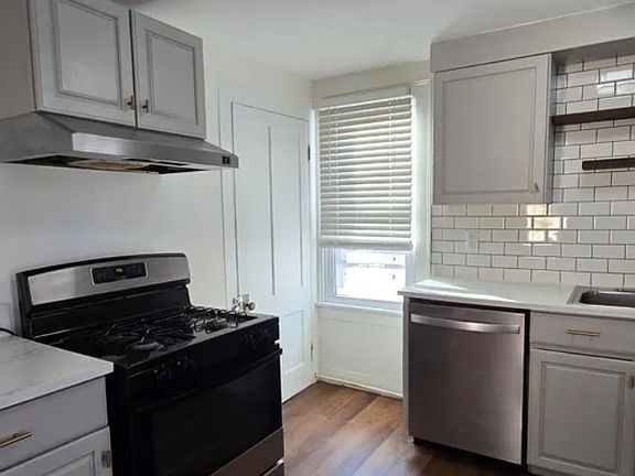 2nd image of 57 Greenwood Ave