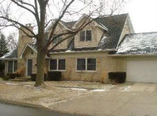 165 N Elm Ave, Elmhurst, IL 60126