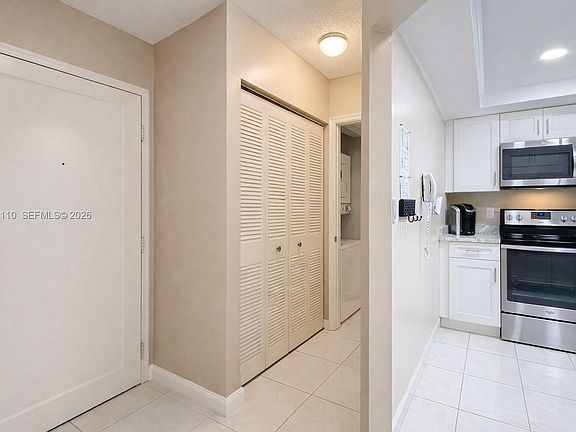 5th image of 4013 N Ocean Dr APT 108