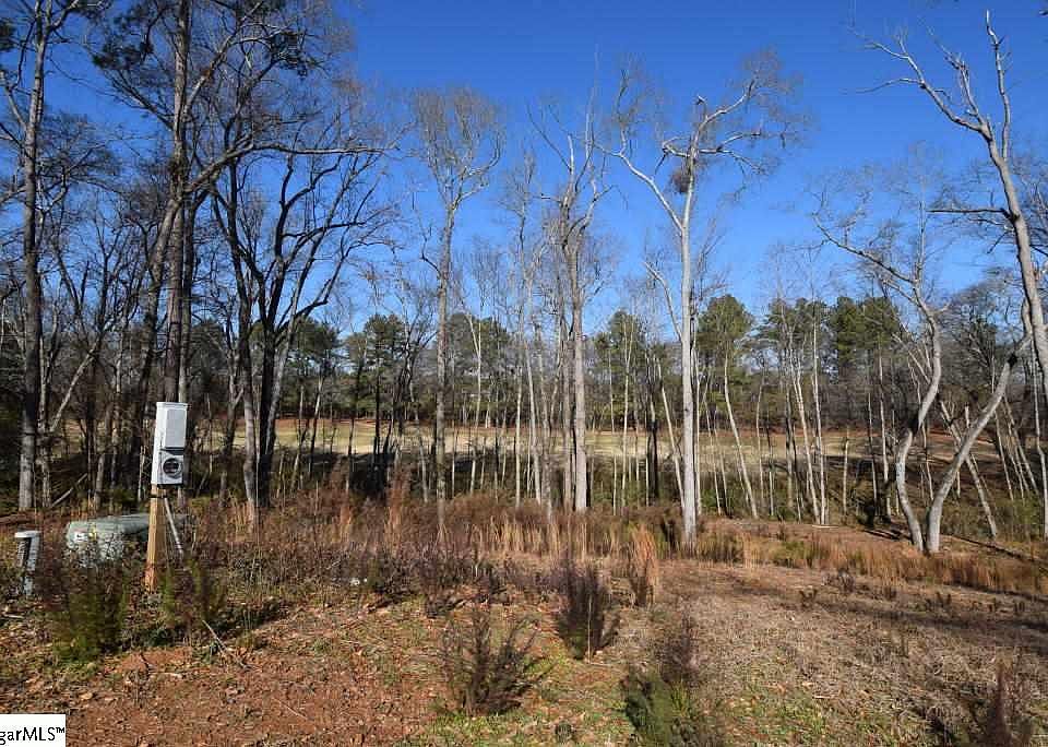 2nd image of 427 Deerwood Rd