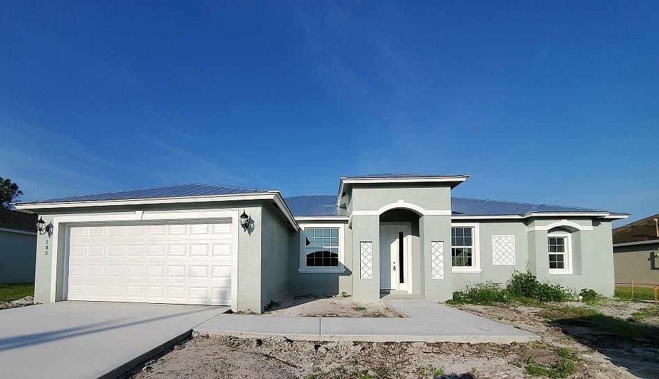 1st image of 185 SW Wakefield Circle