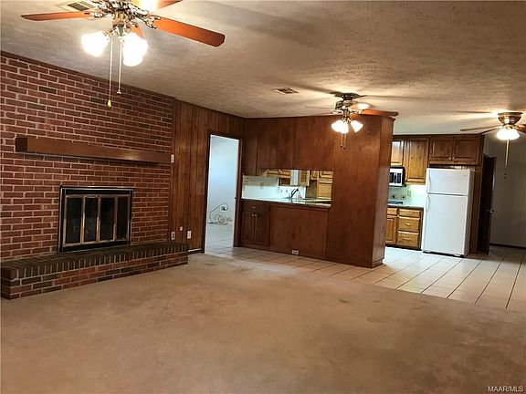5th image of 4442 Blackwood Dr