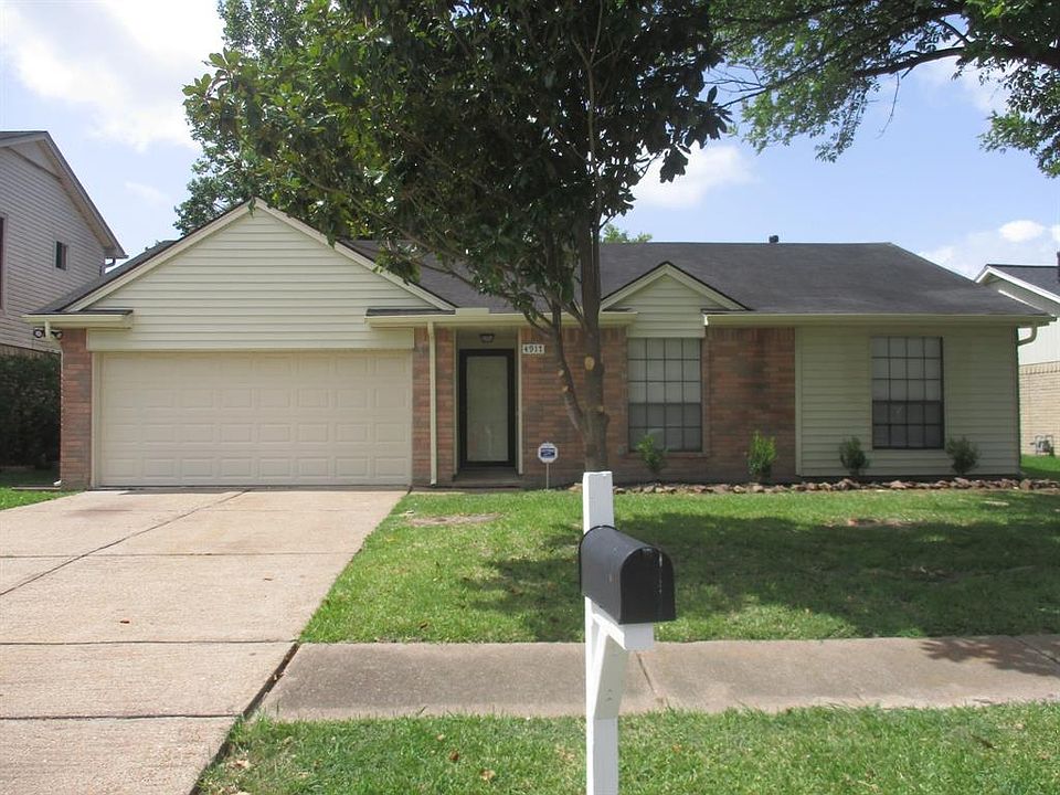 1st image of 4917 Glenvalley Dr