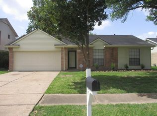 4917 Glenvalley Dr, La Porte, TX 77571
