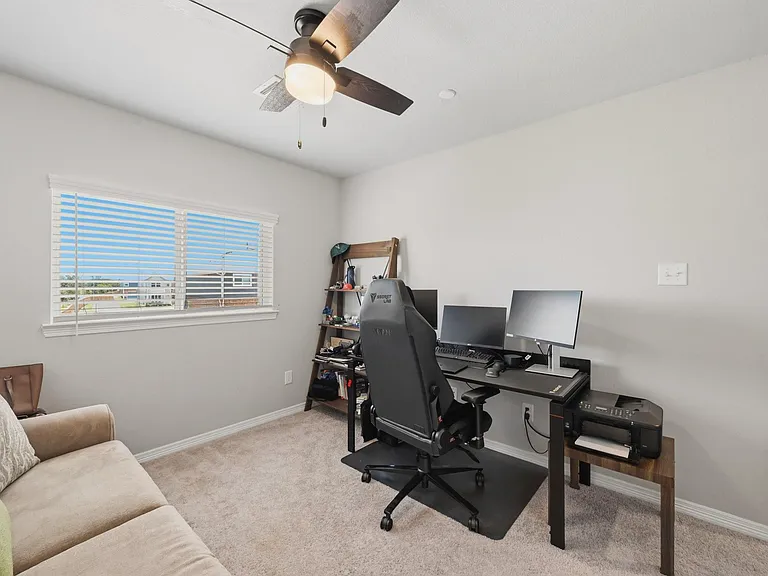 8050 Scanlan Trce — Photo 16