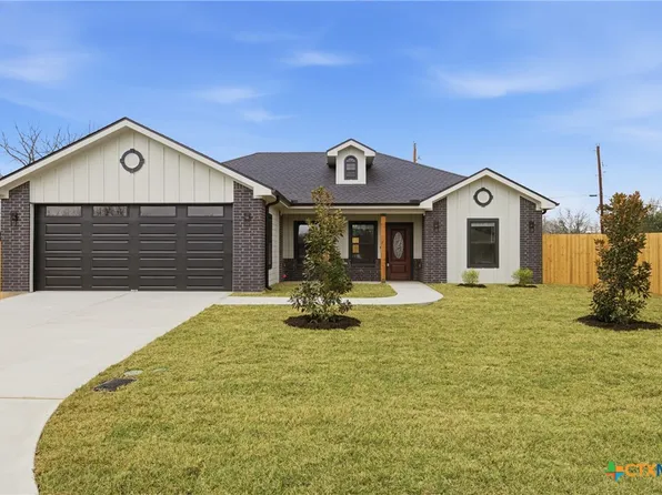 413 E Hamilton Ave, Rockdale, TX 76567