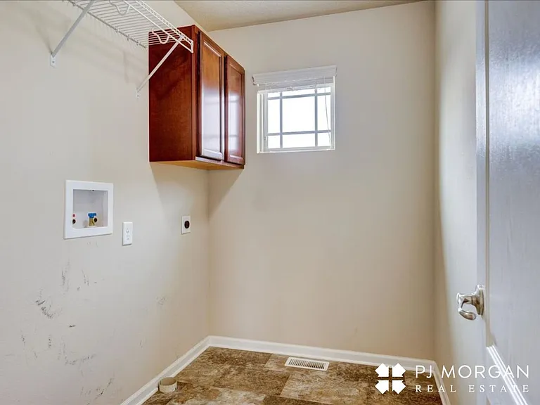 18726 Birchwood Ave — Photo 11