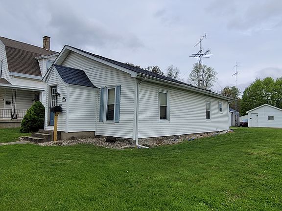 2nd image of 224 E Walnut St
