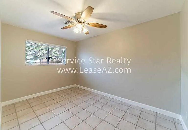 5460 W Palmaire Ave — Photo 12