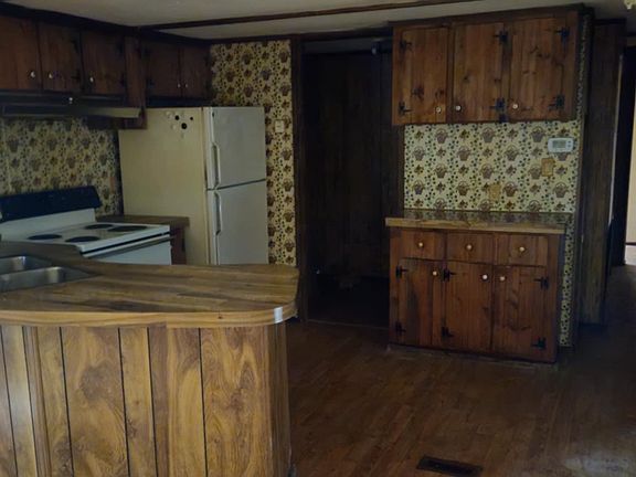 3rd image of 277 Hub Greer Rd