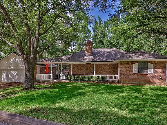 3rd image of 1740 E Lake Dr