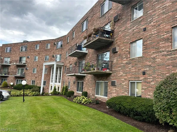 315 Solon Rd APT 314, Chagrin Falls, OH 44022