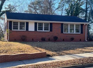2704 Fondly Rd, Winston Salem, NC 27105