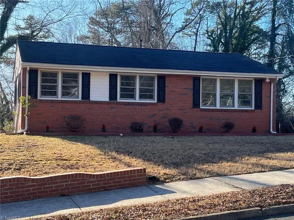 2704 Fondly Rd, Winston Salem, NC 27105