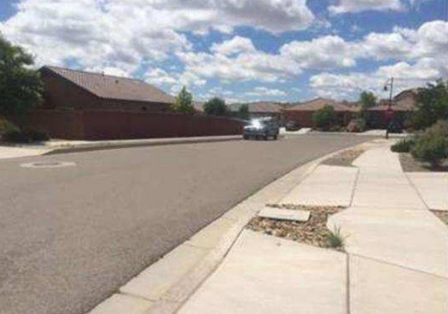 2nd image of 413 Vista Roja Pl NE