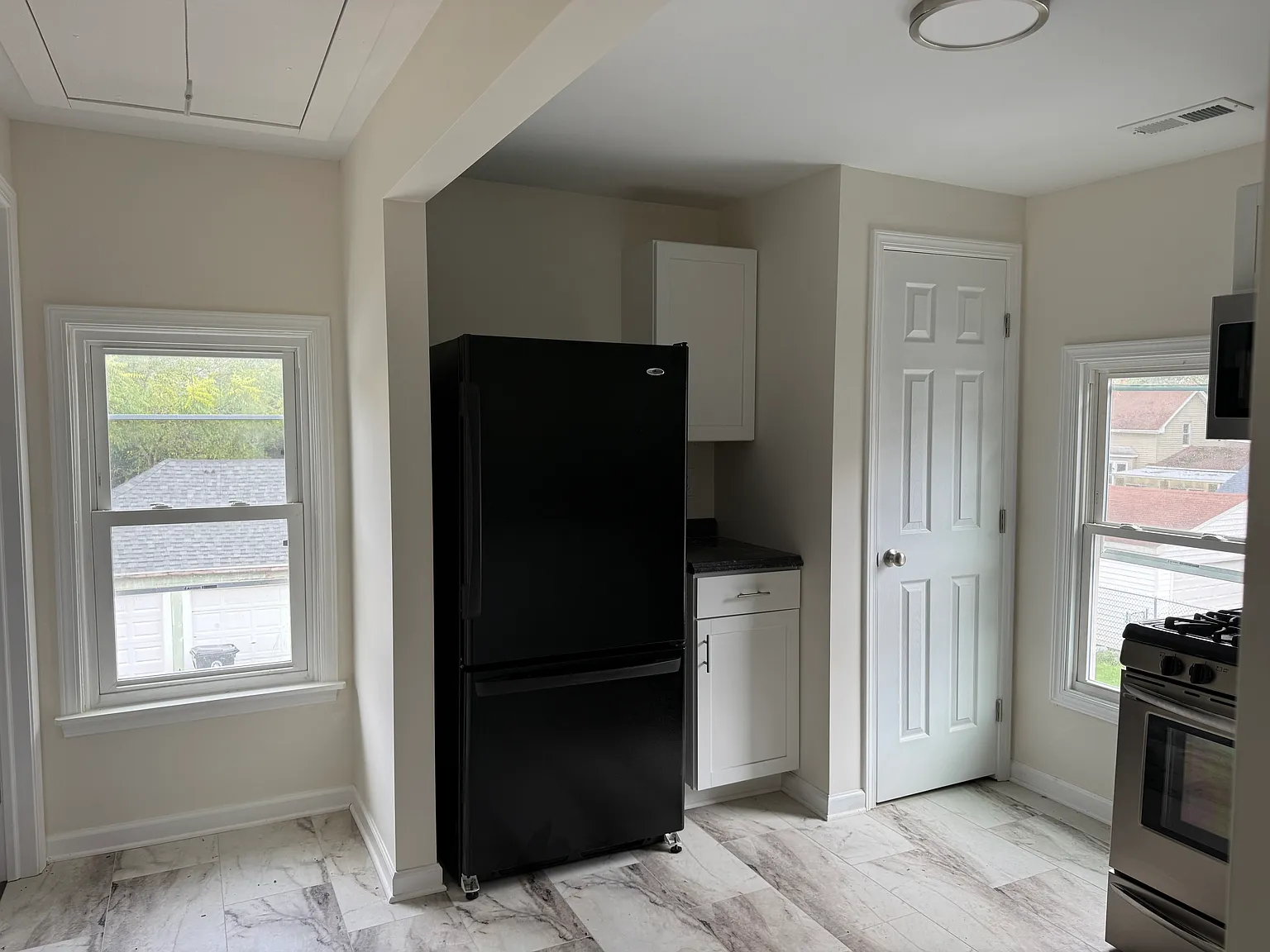 3 bed, $1,450 — Photo 3