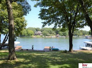 9203 Murray Dr, Plattsmouth, NE 68048