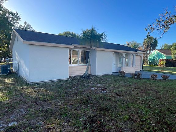 3rd image of 3061 SW Blout Court