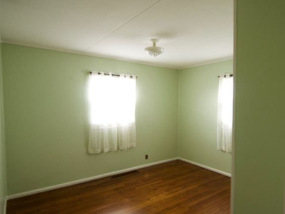 4th image of 629 Cleveland Ave