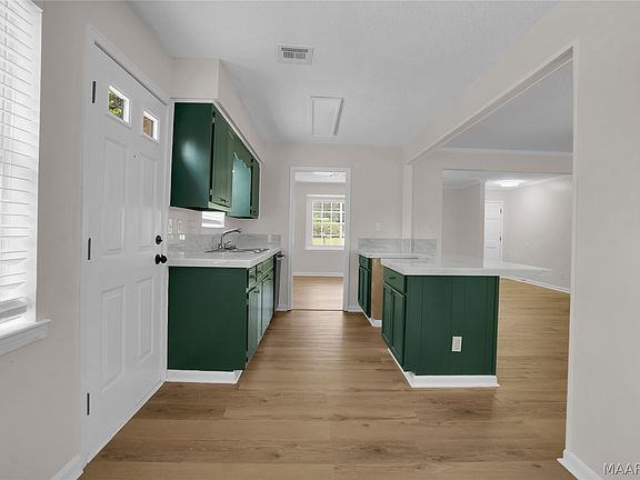5th image of 1420 Dunbarton Rd