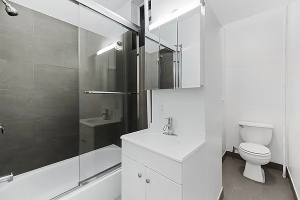 Rented by REAL New York | media 17