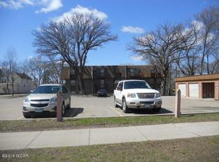 2000 Vision Ln APT B2, Redwood Falls, MN 56283