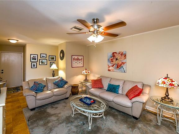 5th image of 1143 Carolina St