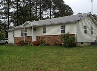 10013 White Oak Church Rd, Wilsons, VA 23894