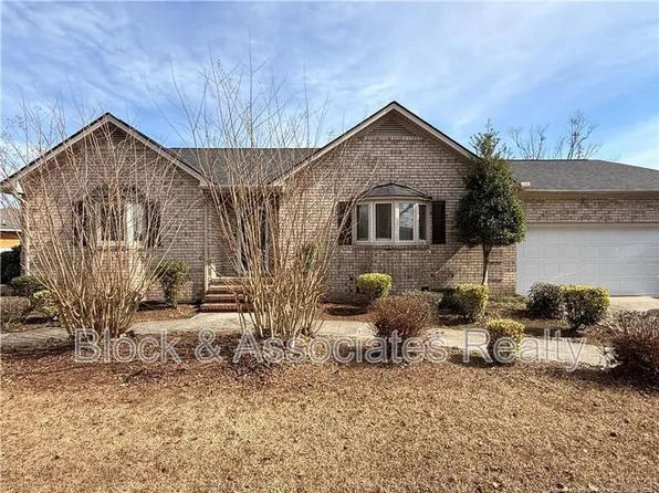 848 Castleberry Ct, Vass, NC 28394