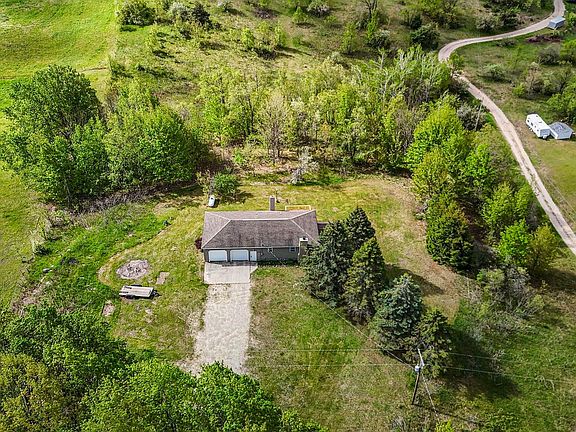 2nd image of 11519 21 Mile Rd