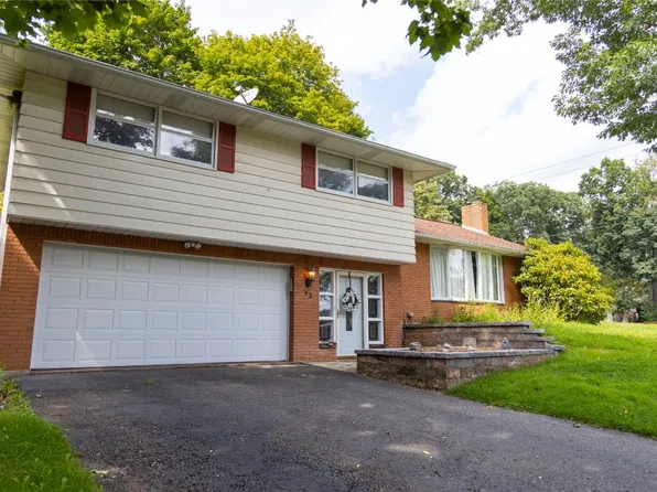 43 Dover Dr, Endicott, NY 13760