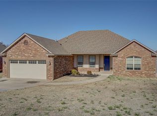 1781 Appaloosa Dr, Blanchard, OK 73010