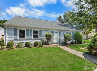 394 Orrington Ln #C, Monroe Township, NJ 08831